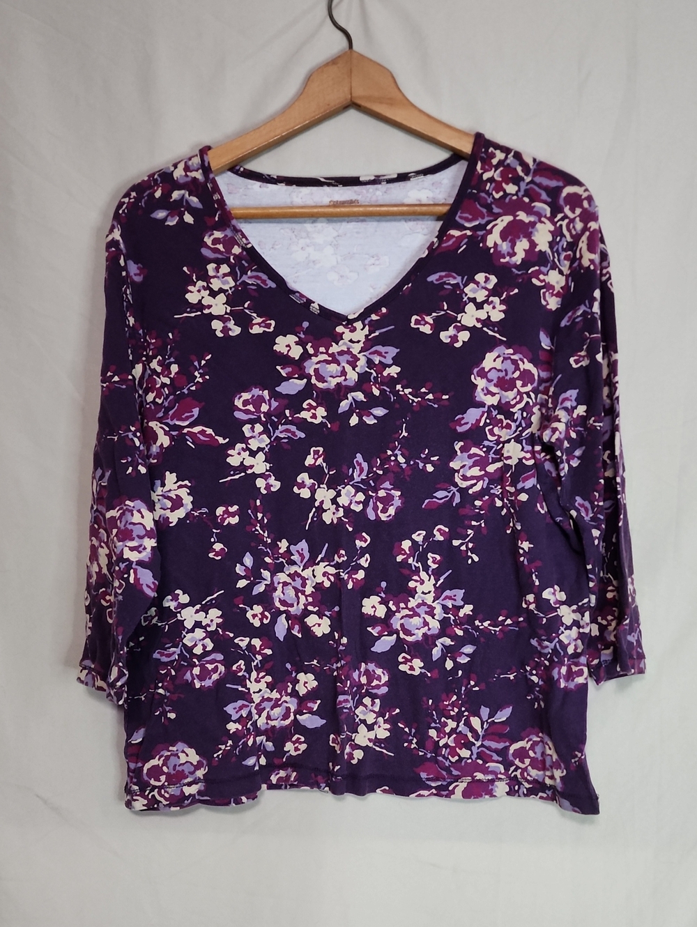 St. John's Bay Purple Floral V-Neck Long Sleeve Top